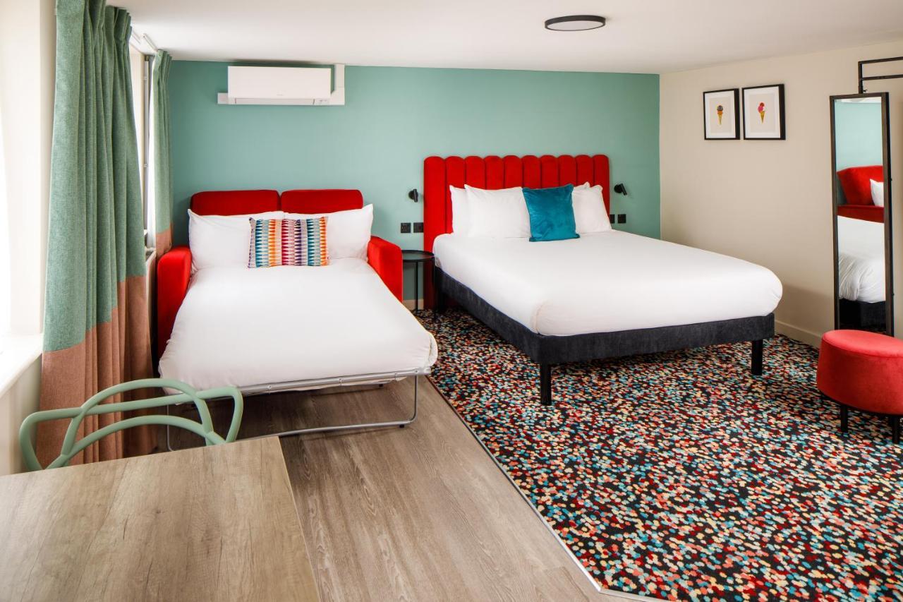 ホテル Ibis Styles ボーンマス エクステリア 写真