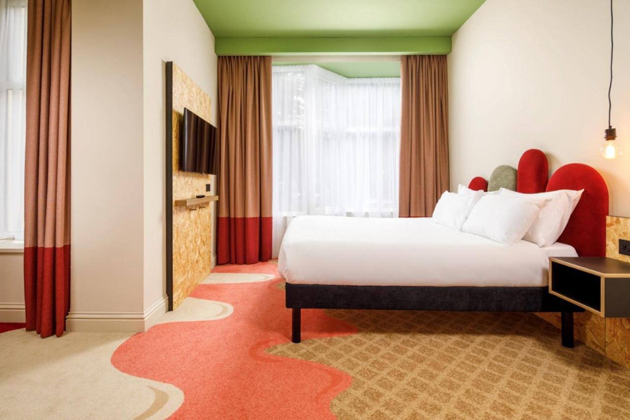 ホテル Ibis Styles ボーンマス エクステリア 写真