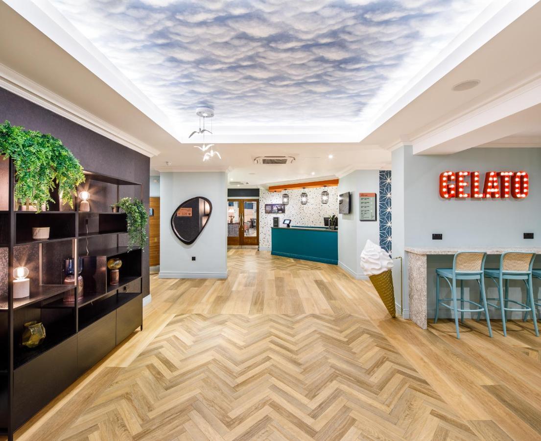 ホテル Ibis Styles ボーンマス エクステリア 写真