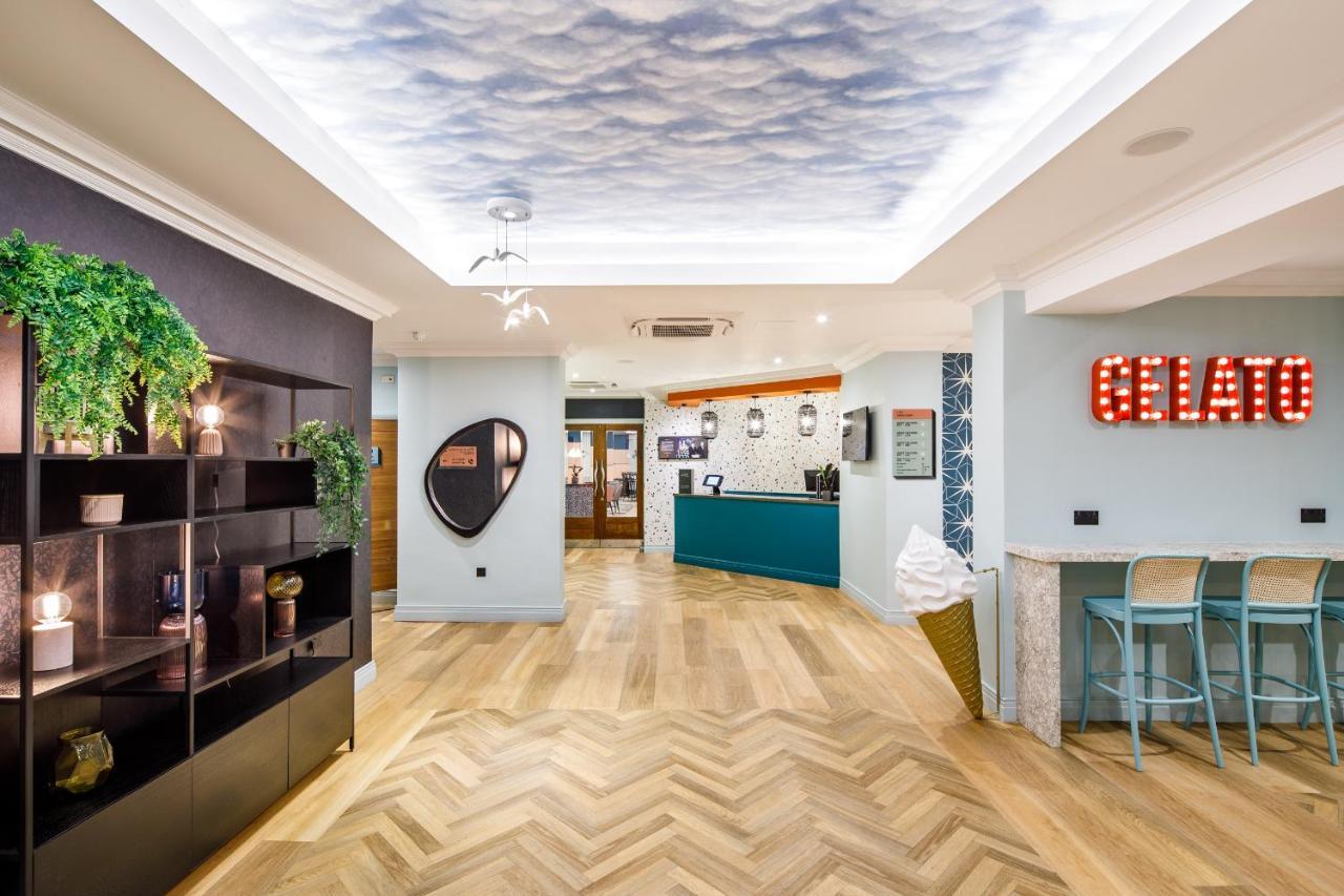 ホテル Ibis Styles ボーンマス エクステリア 写真