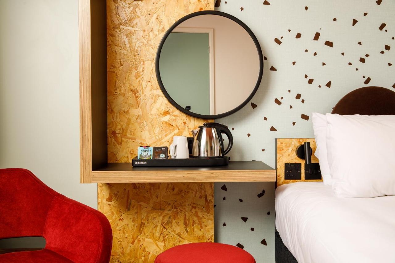 ホテル Ibis Styles ボーンマス エクステリア 写真