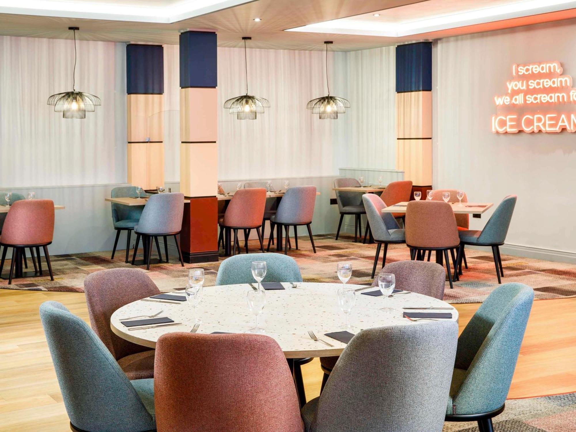 ホテル Ibis Styles ボーンマス エクステリア 写真