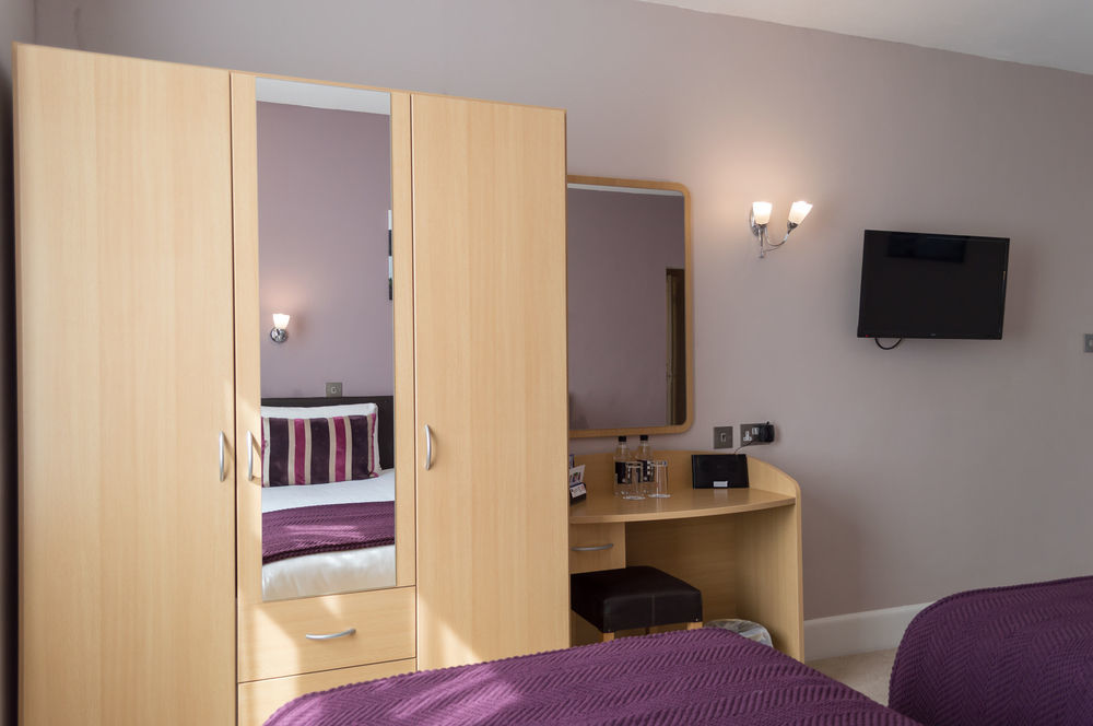ホテル Ibis Styles ボーンマス エクステリア 写真